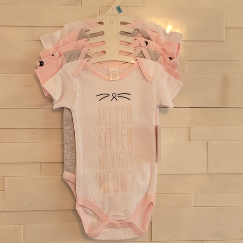 MODERN BABY 5 PACK BODY SUITS 3-6 MONTHS. PINK, GREY AND WHITE WITH CUTE CAT